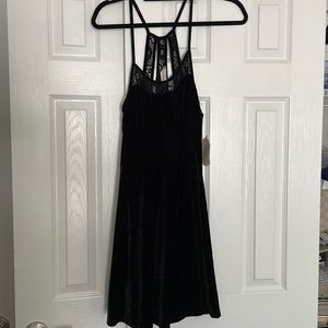 New! Altar’d state black velvet halter neckline dress - NWT size large - short